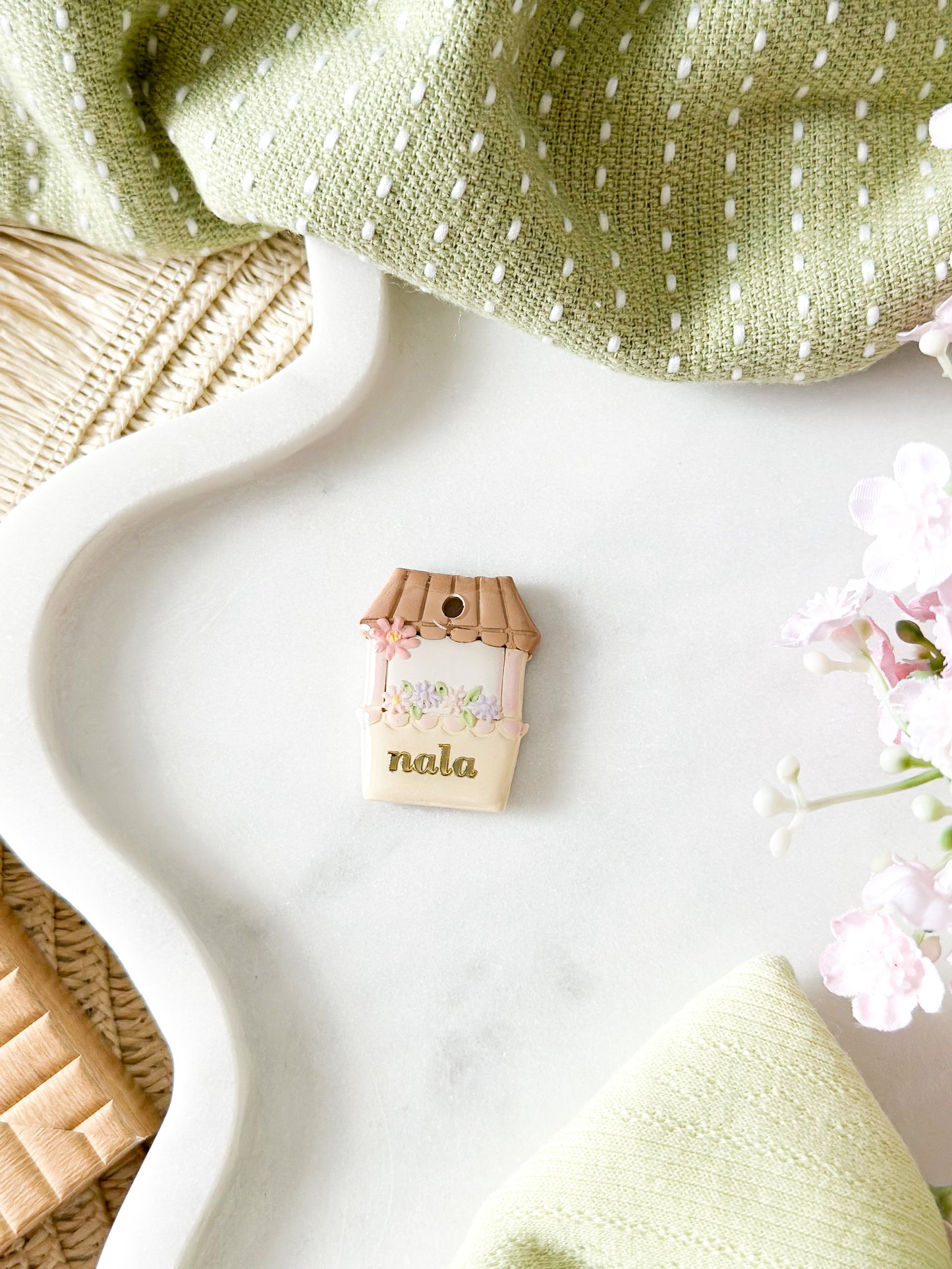 flowers market stand | pet id tag