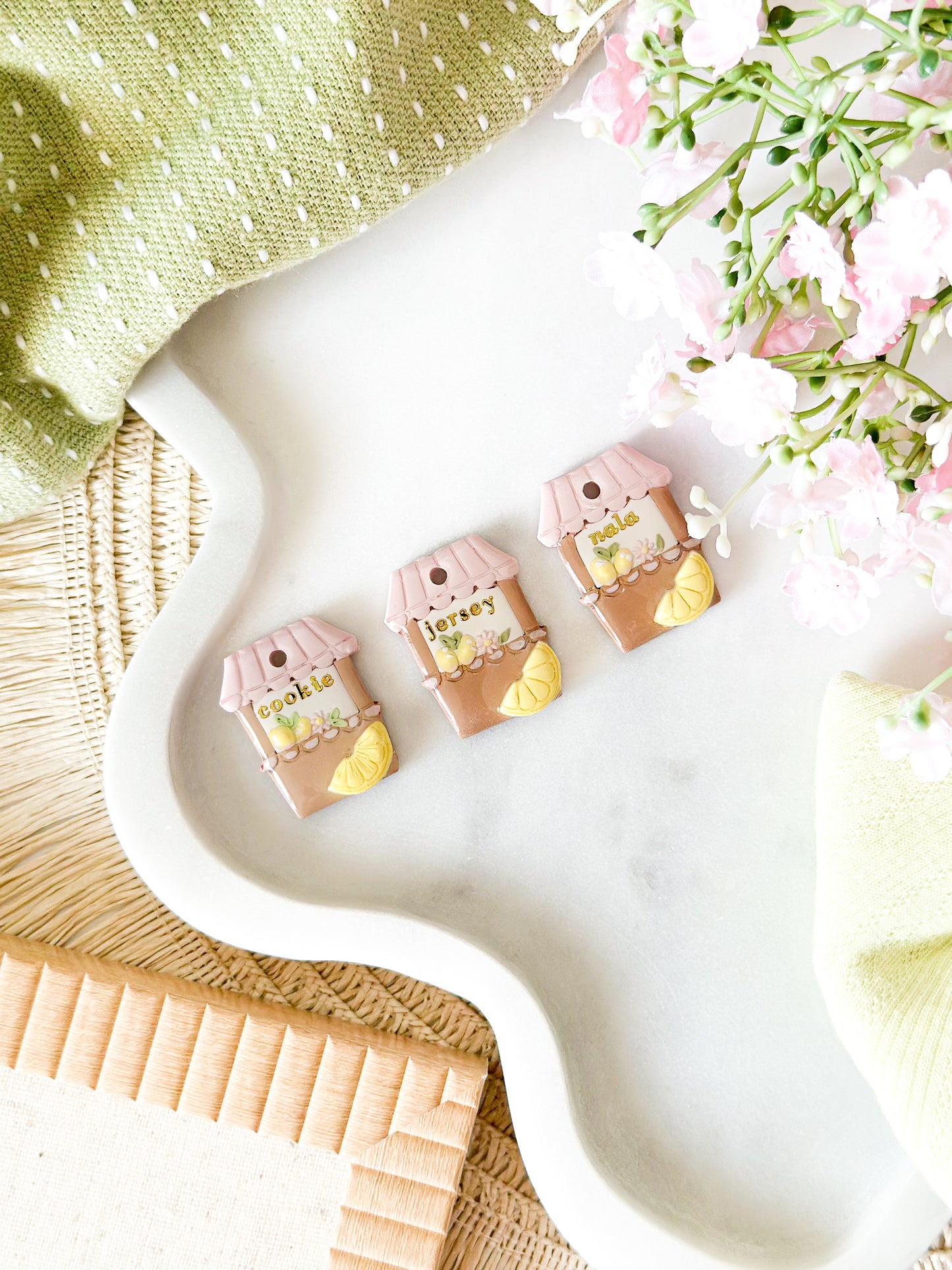lemonade market stand | pet id tag