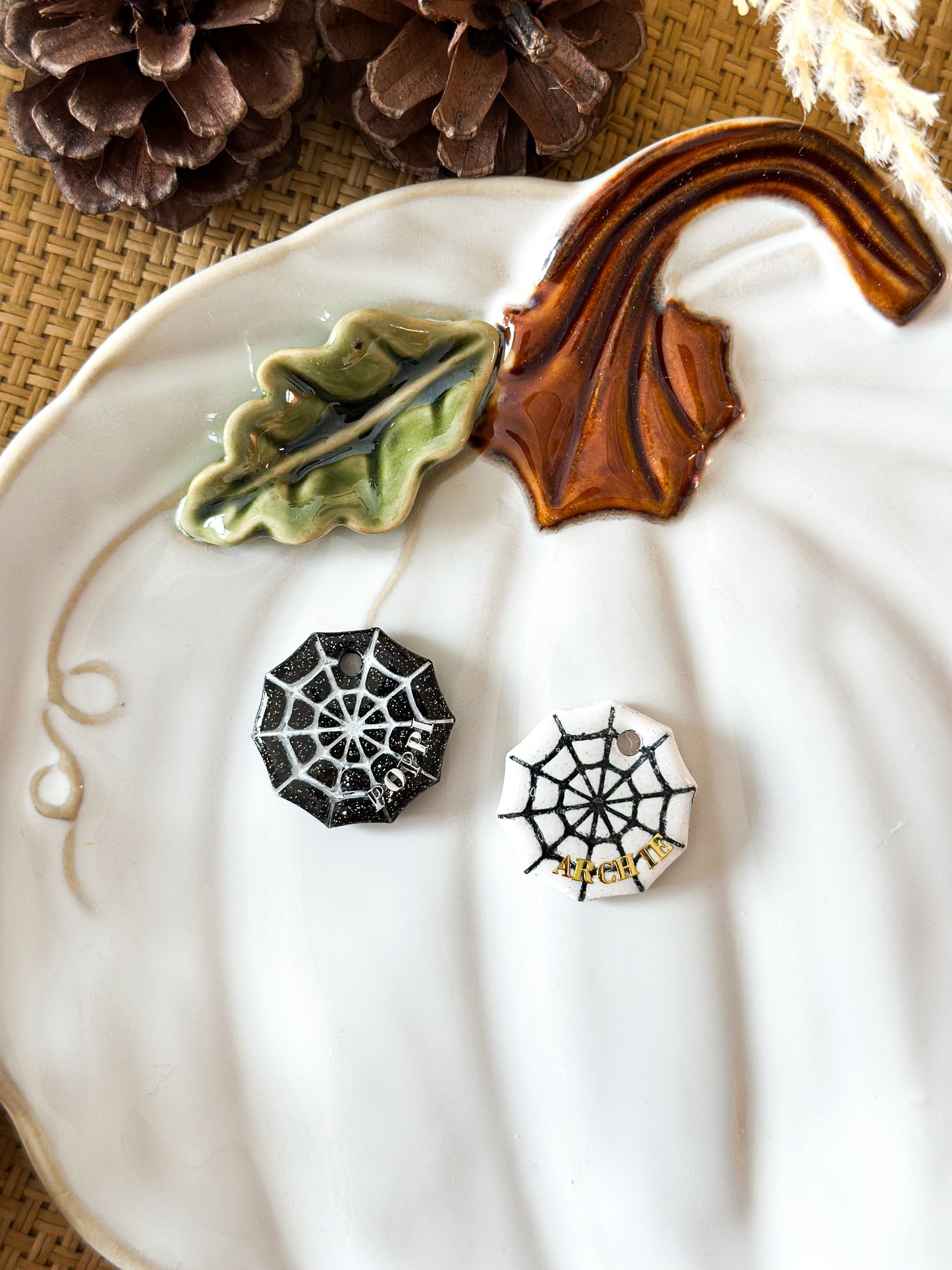 spiderweb| pet id tag