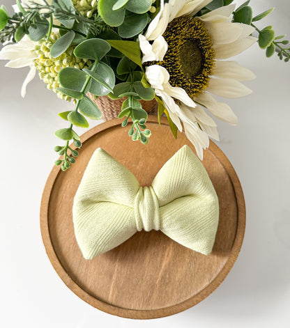 matcha cloud classic dog bow