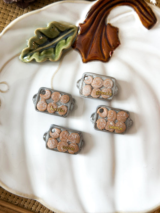cinnamon rolls tray | pet id tag
