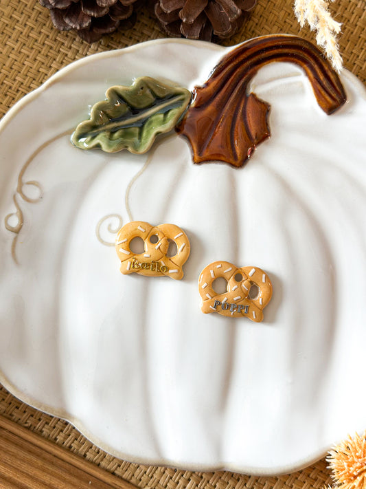 pretzel | pet id tag
