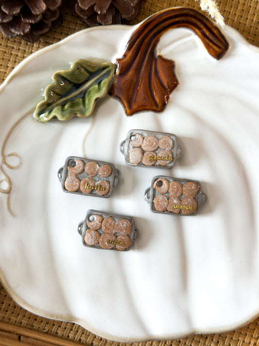 cinnamon rolls tray | pet id tag