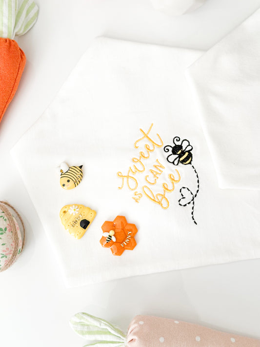 "sweet as can bee" | pet bandanna